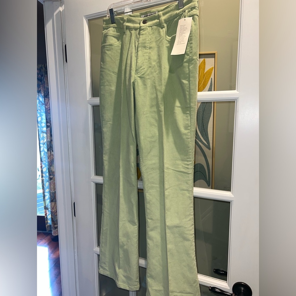 💚 Windridge Cheryl Nash NWT green corduroy flare woman’s size 6